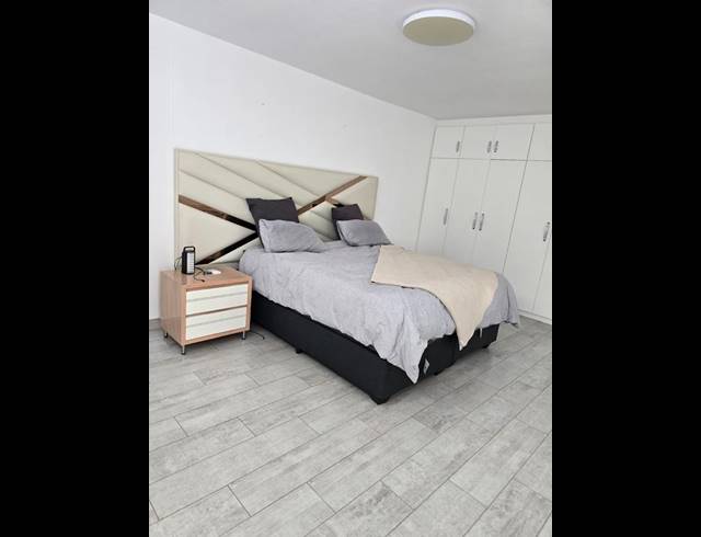 2 BEDROOM APARTMENT FOR SALE IN SUMMERSTRAND